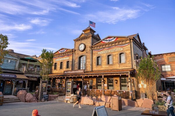 Het gezellige westernstadje breidt in 2026 verder uit.