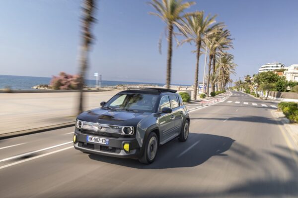 Renault 4 E-Tech electric Plein Sud