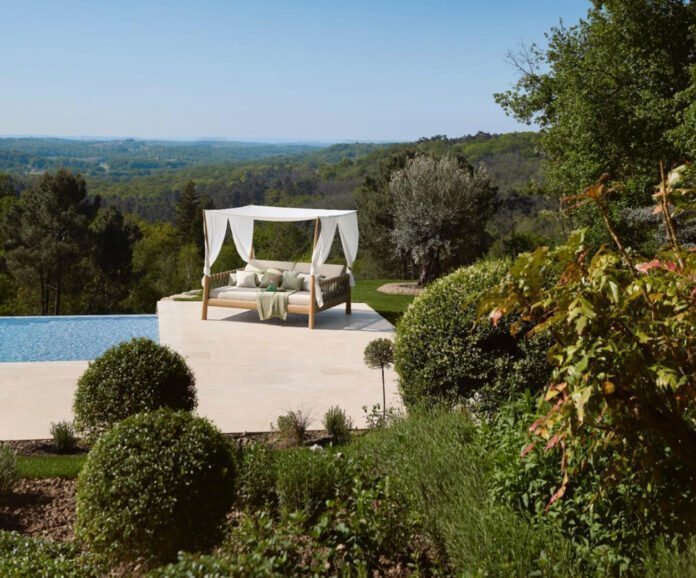 Now boarding: een koninklijke trip naar je achtertuin