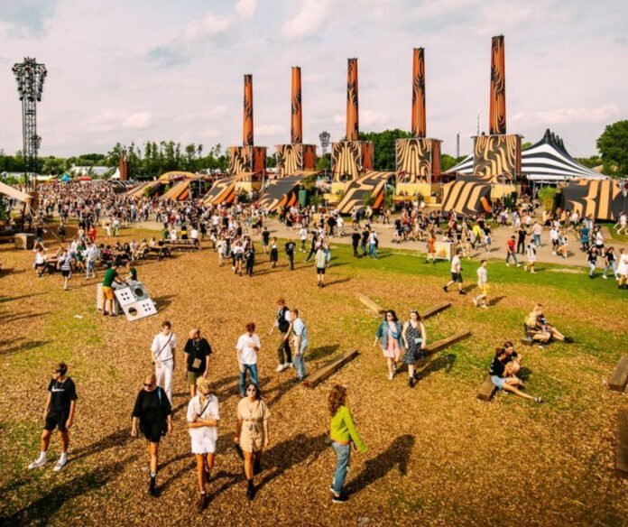 Lowlands 2025 op NPO 3FM: beleef het festival live