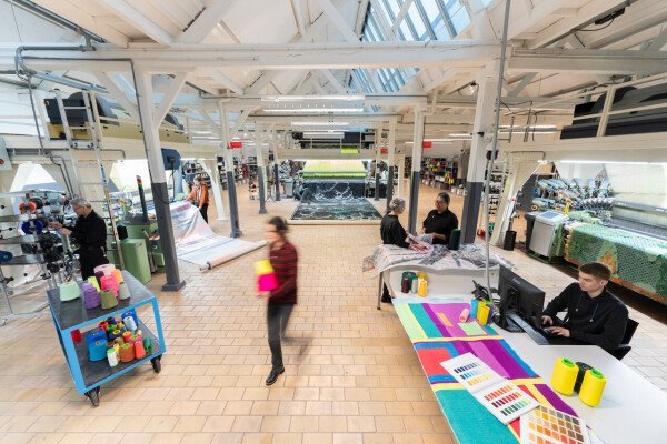 TextielLab, de professionele werkplaats van het museum. Foto door Patty van den Elshout.