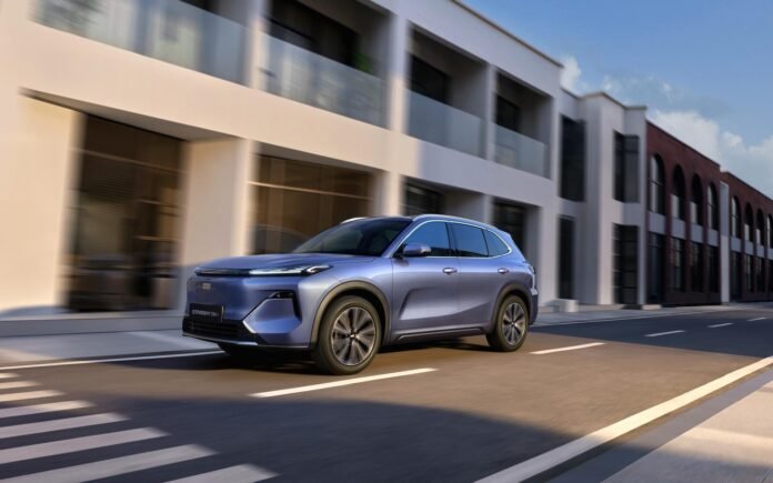 Geely betreedt de Benelux en debuteert met de Geely E5 en Starray EM-i SUV's