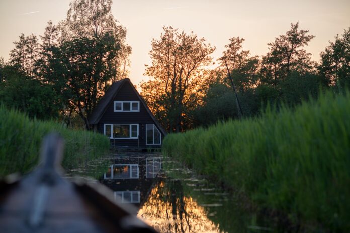 Nederlander ruilt week herfstvakantie in voor kortere trip